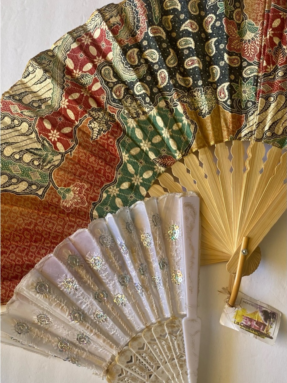 Decorative Hand Fan - White Lace and Natural Wood